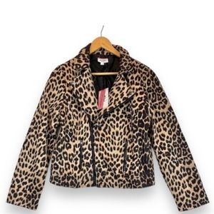 Andree by Unit Animal Print Moto Jacket
Bomber Cropped Zip Front Cheetah
Leopard